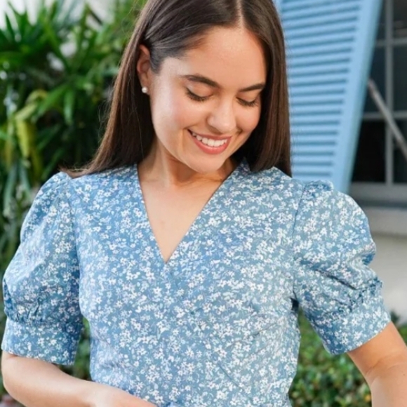 Draper James Blue Ditsy Floral Cotton‎ Blouse Size Small - Picture 2 of 10